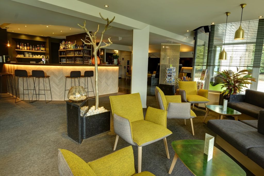 SALON Bar